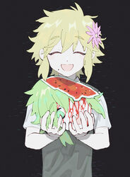  1boy :d basil_(faraway)_(omori) basil_(omori) black_background blonde_hair blood blood_on_face closed_eyes commentary_request facing_viewer flower food fruit green_eyes green_hair hair_flower hair_ornament highres holding_head looking_at_viewer male_focus omori pink_flower severed_head short_hair simple_background smile spoilers tio_zomi upper_body watermelon 