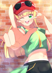  \m/ absurdres baseball_cap blonde_hair blunt_bangs brick_wall crop_top double_\m/ eyewear_on_headwear female green_eyes green_shirt hat heanna_sumire highres long_hair love_live! love_live!_superstar!! midriff navel one_eye_closed open_mouth red_hat shirt short_sleeves smile solo sophiaenju sunglasses 