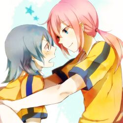  2boys aqua_hair bad_id bad_pixiv_id blue_eyes diagonal_stripes from_side hairband inazuma_eleven_(series) inazuma_eleven_go kariya_masaki kirino_ranmaru light_smile male_focus multiple_boys open_mouth pink_hair soccer_uniform sportswear star_(symbol) striped striped_background twintails xxxceller yellow_eyes 