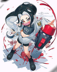  arm_up ballpoint_splatling_(splatoon) black_footwear black_hair black_shirt black_shorts boots breasts chinese_commentary closed_mouth commentary_request crop_top female fingerless_gloves full_body gloves grey_eyes heterochromia highres holding holding_weapon jacket jinkoika legs_apart long_hair mask midriff mouth_mask navel octoling octoling_girl octoling_player_character outstretched_arms paint_splatter parted_bangs partially_unzipped ponytail print_shirt red_eyes red_mask see-through see-through_mask serious shirt shorts solo splatoon_(series) standing suction_cups tentacle_hair twitter_username v-shaped_eyebrows very_long_hair watermark weapon white_background white_gloves white_jacket 