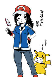  &gt;_&lt; 2girls :d ;) ash_ketchum_(cosplay) baseball_cap black_gloves black_hair black_shirt blue_jacket blush cellphone chibi closed_mouth commentary_request cosplay creator_connection crossover feet_out_of_frame fingerless_gloves gloves grey_pants hand_on_own_hip happy hat highres hitori_bocchi hitoribocchi_no_marumaru_seikatsu hood hood_up jacket katsuwo_(cr66g) kise_saki long_hair looking_at_viewer mitsuboshi_colors multiple_girls one_eye_closed open_mouth pants partially_colored phone pikachu pikachu_(cosplay) pikachu_costume pikachu_ears pikachu_hood pikachu_tail pokemon pokemon_(anime) pokemon_ears pokemon_tail pokemon_xy_(anime) red_footwear red_hat satoshi_(pokemon) shirt short_hair short_sleeves simple_background smile standing tail translation_request white_background 