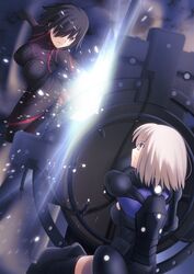  2girls armor armored_leotard black_armor black_hair black_leotard bodysuit breasts commentary_request fate/grand_order fate/stay_night fate_(series) fighting hair_over_one_eye holding holding_shield large_breasts leotard light_purple_hair mash_kyrielight mash_kyrielight_(ortenaus) multicolored_leotard multiple_girls parody purple_eyes red_eyes shield shoori_(migiha) style_parody tachie_(fate) takeuchi_takashi_(style) 