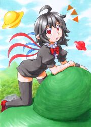  ahoge asymmetrical_wings black_hair bow commentary_request female frills houjuu_nue kawachi_koorogi red_eyes solo thighhighs touhou traditional_media ufo wings 