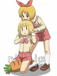  2girls annaka_(nichijou) annaka_haruna awa blonde_hair bow multiple_girls nichijou school_uniform sekiguchi_yuria 