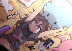  absurdres arms_up bandaid bandaid_on_cheek bandaid_on_face bite_mark blue_choker blush brown_hair bruise_on_arm bruise_on_stomach choker doll ed-chan_(edkuroki) edkuroki female grey_eyes grey_shirt highres holding holding_stuffed_toy lying manga_(object) navel nervous_smile on_back on_bed original parted_bangs pillow print_shirt shirt short_sleeves smile stomach stuffed_animal stuffed_octopus stuffed_toy sweat wide-eyed 