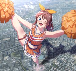  absurdres bang_dream! blue_eyes brown_hair cheering cheerleader city collarbone commission crop_top female giant giantess highres holding holding_pom_poms leg_up long_hair looking_at_viewer midriff navel numaguro_(tomokun0808) one_eye_closed open_mouth orange_shirt orange_skirt pom_pom_(cheerleading) ponytail shirt sidelocks skeb_commission skirt sleeveless sleeveless_shirt smile solo standing standing_on_one_leg thigh_strap yamabuki_saya 