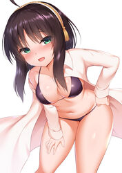  ahoge bad_id bad_twitter_id bikini bikini_under_clothes black_bikini black_hair breasts cleavage commentary female green_eyes hand_on_own_hip hand_on_own_thigh highres hitachi_mako leaning_forward navel open_clothes open_mouth open_shirt senren_banka shirt short_hair simple_background smile solo swimsuit thighs white_background white_shirt zirba 