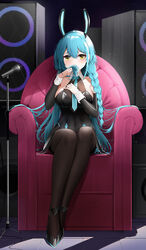  animal_ears aqua_hair aqua_necktie azur_lane bare_shoulders black_footwear black_leotard black_pantyhose blue_hair blush bodystocking boise_(azur_lane) boise_(sheepish_sapphire)_(azur_lane) braid breasts chinese_commentary commentary couch covered_mouth detached_sleeves fake_animal_ears female full_body glint hair_over_mouth high_heels highres holding holding_own_hair large_breasts legs leotard long_hair looking_at_viewer microphone microphone_stand necktie official_alternate_costume on_couch pantyhose playboy_bunny qing_wu rabbit_ears side_braid sidelocks single_braid sitting solo speaker strapless strapless_leotard wire wrist_cuffs yellow_eyes 