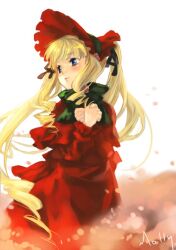  blonde_hair blue_eyes bonnet commentary_request female gothic_lolita hands_on_own_chest lolita_fashion long_hair molly rozen_maiden shinku solo 