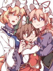  &lt;|&gt;_&lt;|&gt; 3girls animal_ear_fluff animal_ears animal_hat blonde_hair blue_tabard bow breasts brown_hair cat_ears chen collar commentary_request dress dress_bow elbow_gloves fingernails fox_ears fox_tail frilled_collar frilled_sleeves frills girl_sandwich gloves gokuu_(acoloredpencil) gold_trim green_hat hat hat_ribbon highres hug large_breasts long_fingernails long_sleeves looking_at_viewer medium_hair mob_cap multiple_girls multiple_tails neck_ribbon nekomata oerba_yun_fang open_mouth puffy_short_sleeves puffy_sleeves purple_dress purple_eyes red_bow red_nails red_ribbon red_vest ribbon sandwiched shirt short_hair short_sleeves simple_background skirt skirt_set smile tabard tail touhou vest white_background white_gloves white_hat white_shirt wide_sleeves yakumo_ran yakumo_yukari yellow_eyes 