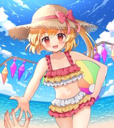  1other absurdres alternate_costume alternate_headwear ball beach beachball bikini blonde_hair blue_sky blush bow breasts brown_hat cleavage cloud collarbone commentary_request crystal day female flandre_scarlet frilled_bikini frills hat hat_bow highres holding holding_ball looking_at_viewer midriff multicolored_bikini multicolored_clothes navel nene_man ocean one_side_up open_mouth pink_bow red_bikini red_eyes sand side_ponytail sky smile straw_hat swimsuit touhou white_bikini wings yellow_bikini 