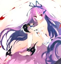  babydoll barefoot blood breasts expressionless female galleria_no_chika_meikyuu_to_majo_no_ryodan hair_ribbon highres holding holding_weapon kakuwashi leg_blade long_hair looking_at_viewer navel panties prima_reaper purple_hair red_eyes ribbon small_breasts solo underwear very_long_hair weapon white_babydoll white_panties 