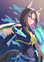  air_groove_(umamusume) animal_ears bare_shoulders belt black_dress blue_belt blue_eyes blue_skirt bow breasts brown_hair closed_mouth commentary_request cowboy_shot dress ear_bow feathers female gradient_background hair_between_eyes harakomeshi highres horse_ears horse_girl horse_tail large_breasts looking_at_viewer short_hair skirt solo tail umamusume yellow_bow 