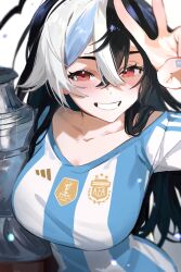  absurdres argentina asociacion_de_futbol_argentina black_hair blush breasts collarbone commentary english_commentary female hair_between_eyes highres holding holding_trophy indie_virtual_youtuber large_breasts long_hair looking_at_viewer mixed-language_commentary momote momote_(vtuber) multicolored_hair red_eyes simple_background soccer_uniform solo spanish_commentary sportswear trophy v virtual_youtuber white_background 