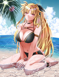  barefoot bikini black_bikini black_bow blonde_hair bow breasts cleavage closed_mouth commentary_request day fate_testarossa female hairbow highres large_breasts long_hair looking_at_viewer lyrical_nanoha mahou_shoujo_lyrical_nanoha_strikers navel ocean outdoors palm_leaf ponytail red_eyes sitting smile solo sougetsu_izuki swimsuit very_long_hair wariza water 