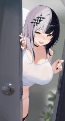  black_choker black_hair black_nails breasts choker cropped_shirt doorway female highres hololive hololive_english ku_roiko large_breasts looking_at_viewer medium_hair multicolored_hair nail_polish open_mouth shiori_novella shirt smile solo split-color_hair virtual_youtuber white_hair white_shirt yellow_eyes 