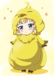  :&gt; aqua_eyes bad_id bad_twitter_id beak bird_costume blonde_hair blunt_bangs blush character_costume closed_mouth commentary cosplay fat_chocobo fat_chocobo_(cosplay) female final_fantasy flower full_body fur_trim gochuumon_wa_usagi_desu_ka? head_tilt kigurumi kirima_syaro looking_at_viewer red_star_(toranecomet) shadow short_hair smile solo standing two-tone_background wavy_hair wings 