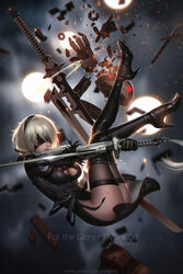  2b_(nier:automata) ass black_blindfold black_dress black_gloves black_thighhighs blindfold blood blurry blurry_background boots breasts cleavage commentary covered_eyes dress english_commentary female floating full_body glint gloves high_heel_boots high_heels highres injury junk liang_xing machine_(nier) medium_breasts nier:automata nier_(series) nose photoshop_(medium) short_hair solo sword thigh_boots thighhighs thighhighs_under_boots thighs watermark weapon web_address white_hair 