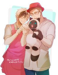  2boys apron black_hair blue_eyes brothers brown_hair commentary_request glasses hat julius_will_kresnik kamiya_(mennu) ludger_will_kresnik multicolored_hair multiple_boys rollo_(tales) siblings stuffed_animal stuffed_cat stuffed_toy tales_of_(series) tales_of_xillia tales_of_xillia_2 two-tone_hair white_hair 