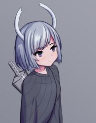  black_cloak bob_cut cloak commentary english_commentary expressionless female genderswap_(otf) grey_background grey_hair highres hollow_knight horns knight_(hollow_knight) looking_up nail_(hollow_knight) old_nail_(hollow_knight) personification plo1154 purple_eyes rule_63 short_hair simple_background solo weapon weapon_on_back 