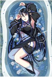  arm_up armpits bandeau barefoot bathtub belt black_bandeau black_belt black_hair black_jacket black_skirt blue_belt blue_flower blue_hair blue_rose breasts brown_eyes chest_belt cleavage curled_horns demon_girl demon_horns demon_tail female fingernails flower from_above grey_horns hair_between_eyes hebiyoi_tier hebiyoi_tier_(1st_costume) highres hip_vent horns jacket large_breasts long_hair long_sleeves multicolored_hair nanashi_inc. navel nyakatsu_sayu one_eye_closed open_clothes open_jacket pointy_ears rose sidelocks skirt solo tail two-tone_hair virtual_youtuber water white_flower white_rose 