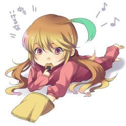  ahoge bad_id bad_pixiv_id barefoot blonde_hair dyed_ahoge eating female food full_body green_hair long_hair lowres milla_maxwell multicolored_hair musical_note pants pink_pants red_eyes senbei shibanashi_miso shirt solo tales_of_(series) tales_of_xillia two-tone_hair 