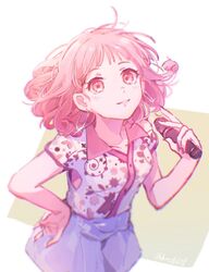  blue_skirt chika_(vocaloid) commentary earrings female floral_print glint hand_on_own_hip hand_up highres holding holding_microphone jewelry leaning_forward looking_at_viewer mi_no_take microphone miniskirt parted_lips pink_eyes pink_hair shirt short_hair skirt smile solo sparkle twitter_username upper_body vocaloid white_shirt 