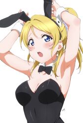  animal_ears armpits arms_up ayase_eli black_bow black_bowtie black_leotard blonde_hair blue_eyes blush bow bowtie breasts detached_collar fake_animal_ears female highres large_breasts leotard long_hair looking_at_viewer love_live! love_live!_school_idol_project nagi_mkrnpn open_mouth playboy_bunny ponytail rabbit_ears rabbit_pose signature solo strapless strapless_leotard upper_body 