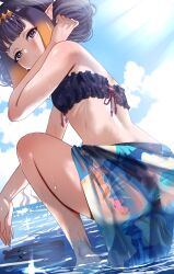  absurdres bare_shoulders barefoot bikini blue_sarong blue_sky blunt_bangs cloud day double_bun female flat_chest frilled_bikini_top from_behind from_below gradient_hair hair_bun hand_up highres hololive hololive_english light_blush looking_at_viewer looking_back mole mole_under_eye multicolored_hair ninomae_ina&#039;nis ocean official_alternate_costume official_alternate_hairstyle orange_hair outdoors parted_lips pointy_ears print_bikini print_sarong purple_bikini purple_eyes purple_hair redi_(rasec_asdjh) sarong see-through see-through_sarong sidelocks sitting sky solo squatting strapless strapless_bikini swimsuit takodachi_(ninomae_ina&#039;nis) tentacle_hair virtual_youtuber water wet 