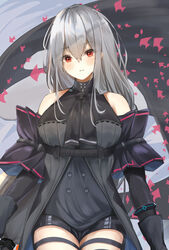  aratake arknights ascot bare_shoulders black_ascot black_gloves black_shirt black_shorts blush breasts feet_out_of_frame female gloves grey_hair highres large_breasts long_hair looking_at_viewer open_mouth red_eyes shirt shorts simple_background skadi_(arknights) skadi_(elite_ii)_(arknights) solo standing wide_sleeves 