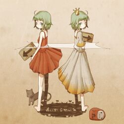  2girls ahoge back-to-back chaki_(chakan) commentary_request crown daruma_doll dual_persona feline green_eyes green_hair gumi looking_to_the_side mini_crown multiple_girls photoshop_(medium) pointer profile sign vocaloid 