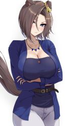  air_groove_(umamusume) animal_ears arms_under_breasts azuki_(azuki_azukki) belt blue_cardigan blue_eyes blue_shirt blush bow breasts brown_hair cardigan casual cleavage closed_mouth commentary_request cowboy_shot crossed_arms ear_bow female highres horse_girl horse_tail jewelry large_breasts looking_at_viewer necklace pants shirt short_hair solo tail umamusume white_background white_pants yellow_bow 