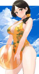  ashita_(2010) ball beachball black_hair blue_sky blush closed_mouth cloud commentary_request commission day female hair_ornament hair_scrunchie hibike!_euphonium highres holding holding_ball holding_beachball leaf_print medium_hair ogasawara_haruka one-piece_swimsuit orange_one-piece_swimsuit orange_scrunchie scrunchie skeb_commission sky solo standing swimsuit thighs yellow_eyes 