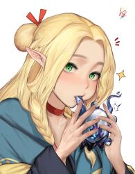  absurdres arknights blonde_hair blush braid choker creature ctay2273 dungeon_meshi female forehead green_eyes highres holding holding_creature long_hair long_sleeves marcille_donato pointy_ears red_choker seaborn_(arknights) simple_background solo upper_body white_background 