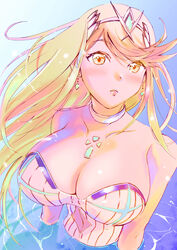  absurdres blonde_hair breasts chest_jewel commentary_request female gem headpiece highres large_breasts long_hair mythra_(radiant_beach)_(xenoblade) mythra_(xenoblade) one-piece_swimsuit ribbed_swimsuit solo strapless strapless_one-piece_swimsuit striped_clothes striped_one-piece_swimsuit swept_bangs swimsuit tiara ug333333 vertical-striped_clothes vertical-striped_one-piece_swimsuit very_long_hair white_one-piece_swimsuit xenoblade_chronicles_(series) xenoblade_chronicles_2 yellow_eyes 