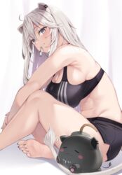  animal_ears armpit_crease barefoot black_shorts black_sports_bra breasts cleavage commentary_request dog_tags feet female foot_out_of_frame grey_eyes grey_hair hair_between_eyes highres hololive large_breasts legs lion_ears lion_girl lion_tail long_hair looking_at_viewer midriff moisture_(chichi) mouth_hold navel official_alternate_costume official_alternate_hairstyle shishiro_botan shishiro_botan_(button-down) shorts sitting smile soles solo sports_bra ssrb_(shishiro_botan) striped striped_sports_bra tail toenails vertical-striped_sports_bra virtual_youtuber 