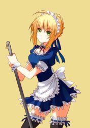  ahoge apron artoria_pendragon_(fate) black_thighhighs blonde_hair broom carnival_phantasm commentary_request fate/stay_night fate_(series) female frilled_thighhighs frills green_eyes hair_ribbon maid maid_headdress official_alternate_costume photoshop_(medium) ribbon ryoku_(yoridori) saber_(fate) simple_background solo thighhighs wrist_cuffs yellow_background 