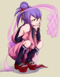  1boy amane_nishiki bare_shoulders blazblue blazblue:_chronophantasma commentary_request detached_sleeves eyeshadow geta green_eyes hair_ornament hair_stick half_updo japanese_clothes long_hair makeup male_focus nakasaka_sakana otoko_no_ko purple_hair simple_background smile solo squatting 