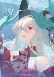  aqua_gloves arknights ascot bare_shoulders breasts detached_sleeves dress female gloves hair_between_eyes hat highres long_hair long_sleeves red_dress red_eyes skadi_(arknights) skadi_the_corrupting_heart_(arknights) solo sy509 underwater upper_body very_long_hair white_hair 