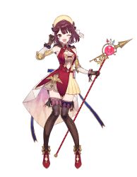  ;d absurdres atelier_(series) atelier_sophie bare_shoulders bird breasts brown_gloves brown_thighhighs cleavage clothing_cutout commentary_request detached_sleeves dress female full_body gloves hat highres holding holding_staff looking_at_viewer noco_(adamas) official_alternate_costume official_art one_eye_closed open_mouth pleated_dress red_dress red_footwear second-party_source shoes short_hair simple_background small_breasts smile solo sophie_neuenmuller sophie_neuenmuller_(grandma&#039;s_clothes) staff standing thighhighs white_background yellow_hat 