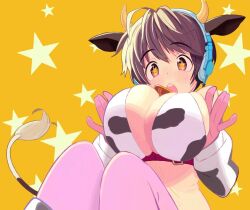  animal_ears animal_print belt bikini blush breasts brown_eyes brown_hair chest_belt cleavage cow_ears cow_horns cow_print cow_print_bikini cow_print_sleeves detached_sleeves fake_animal_ears fake_horns fake_tail female gloves hands_on_own_breasts headphones horns idolmaster idolmaster_cinderella_girls idolmaster_cinderella_girls_starlight_stage knees_up large_breasts looking_at_viewer oikawa_shizuku open_mouth pantyhose pink_gloves print_bikini purple_pantyhose red_belt short_hair solo star_(symbol) star_in_eye starry_background swimsuit symbol_in_eye tail teeth upper_teeth_only yellow_background yuuki_(irodo_rhythm) 