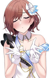  asymmetrical_clothes beyond_the_bluesky_(idolmaster) blowing_kiss breasts brown_hair cleavage closed_eyes collarbone commentary_request commission detached_collar female fur-trimmed_gloves fur_trim gloves higuchi_madoka idolmaster idolmaster_shiny_colors medium_breasts mole mole_under_eye pixiv_commission simple_background solo torikun umapyoi_densetsu upper_body white_background white_gloves wing_hair_ornament 