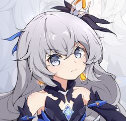  black_gloves bronya_zaychik bronya_zaychik_(herrscher_of_reason) closed_mouth crown dress earrings elbow_gloves female gloves grey_eyes grey_hair honkai_(series) honkai_impact_3rd jewelry long_hair looking_at_viewer mi_si_lei_da_ke sleeveless sleeveless_dress solo 