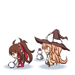  2girls bad_id bad_pixiv_id beni_shake black_dress blonde_hair blush_stickers bow braid brown_hair building chibi dress hair_tubes hairbow hakurei_reimu hat kirisame_marisa lolicon multiple_girls ponytail red_dress rolling scarf snowball snowman touhou witch_hat 