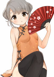  alternate_hairstyle arm_support bare_shoulders black_bow black_thighhighs blush bow braid braided_bangs breasts brown_eyes china_dress chinese_clothes cone_hair_bun dot_nose double_bun dress dress_bow female grey_hair hair_bun hand_fan hand_up highres hisakawa_nagi holding holding_fan idolmaster idolmaster_cinderella_girls idolmaster_cinderella_girls_starlight_stage knee_up kouyatsutou looking_at_viewer orange_dress paper_fan parted_lips side_slit simple_background sitting sleeveless sleeveless_dress small_breasts solo thighhighs white_background 