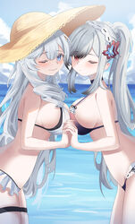  2girls absurdres algerie_(azur_lane) algerie_(white_sand_paradise)_(azur_lane) azur_lane bikini black_bikini blue_eyes breast_press breasts cake_walker closed_mouth commission dunkerque_(azur_lane) dunkerque_(summer_sucre)_(azur_lane) english_commentary facing_viewer frilled_bikini frills grey_hair hat highres holding_hands large_breasts long_hair multiple_girls ocean official_alternate_costume one_eye_closed pixiv_commission ponytail red_eyes smile standing straw_hat swimsuit symmetrical_docking white_bikini 