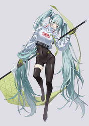  absurdly_long_hair absurdres aqua_hair asymmetrical_bodysuit black_bodysuit black_gloves bodysuit boots chinese_commentary closed_mouth commentary_request covered_navel cropped_jacket female flag flagpole flame_print full_body gloves goodsmile_racing green_flag green_gloves hatsune_miku head_tilt highres holding holding_flag holding_pole jacket long_hair long_sleeves looking_at_viewer pole race_queen racing_miku racing_miku_(2022) simple_background single_leg_bodysuit single_thigh_boot single_thighhigh smiley_face solo standing standing_on_one_leg text_print thigh_boots thighhighs two-tone_gloves very_long_hair vocaloid white_background white_jacket zhenxiao 