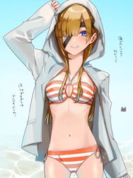  bandeau bikini blonde_hair blue_eyes breasts cleavage cleavage_cutout clothing_cutout cosplay eyepatch fate/grand_order fate_(series) female fujimaru_ritsuka_(female) fujimaru_ritsuka_(female)_(brilliant_summer) fujimaru_ritsuka_(female)_(brilliant_summer)_(cosplay) hair_over_one_eye highres hood hood_up hooded_jacket jacket midriff navel ocean ophelia_phamrsolone orange_bikini solo striped_bikini striped_clothes swimsuit syon_ko 