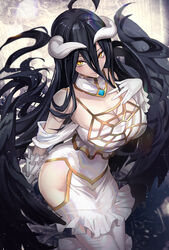  ahoge albedo_(overlord) bare_shoulders black_hair black_wings breasts demon_girl demon_horns detached_collar dress feathered_wings female gloves hair_between_eyes highres hip_vent horns large_breasts long_hair low_wings open_mouth overlord_(maruyama) smile solo untue very_long_hair white_dress white_gloves white_horns wings yellow_eyes 