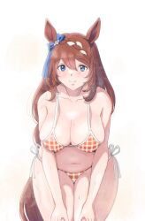  animal_ears bikini blue_bow bow breasts brown_hair cleavage commentary_request ear_bow female hair_between_eyes highres horse_ears horse_girl horse_tail large_breasts leaning_forward long_hair multicolored_hair navel orange_bikini osage_gankyou plaid_bikini plaid_clothes simple_background solo streaked_hair super_creek_(umamusume) swimsuit tail umamusume very_long_hair white_background white_hair 